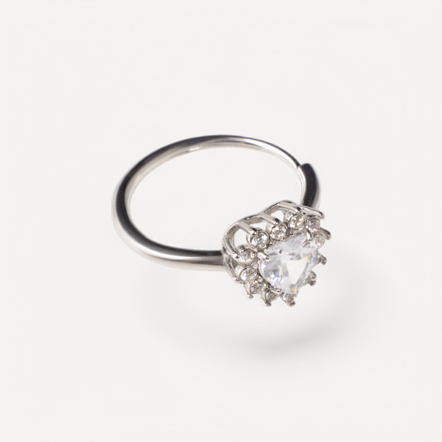 Anello con Cuore Incastonato