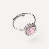 Anello con pietra centrale