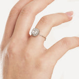 Anello con pietra centrale